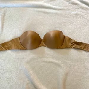 Gently used Strapless bra. No stains, tears or rips. Smoke free home
